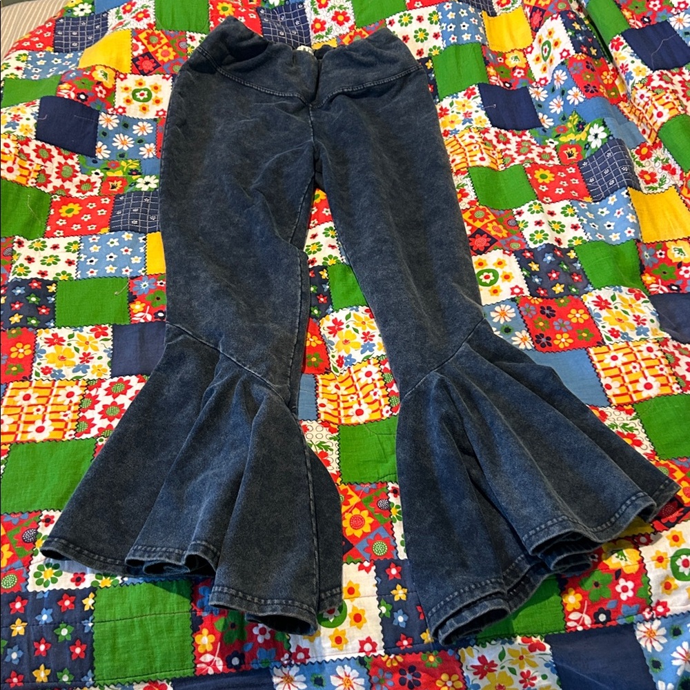 EARTHBOUND Dark Blue Knit Boho Flare Jeans